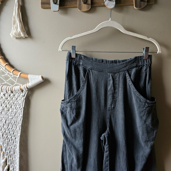 Free People High Road Washed Pull-On Linen Barrel Trousers - Picture 2 of 8